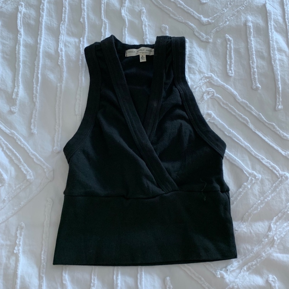 black crop top